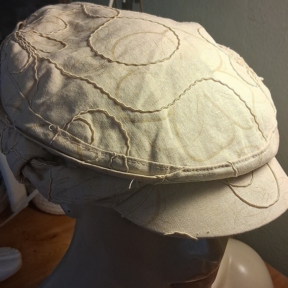 Badgley Mischka Women\'s Hat